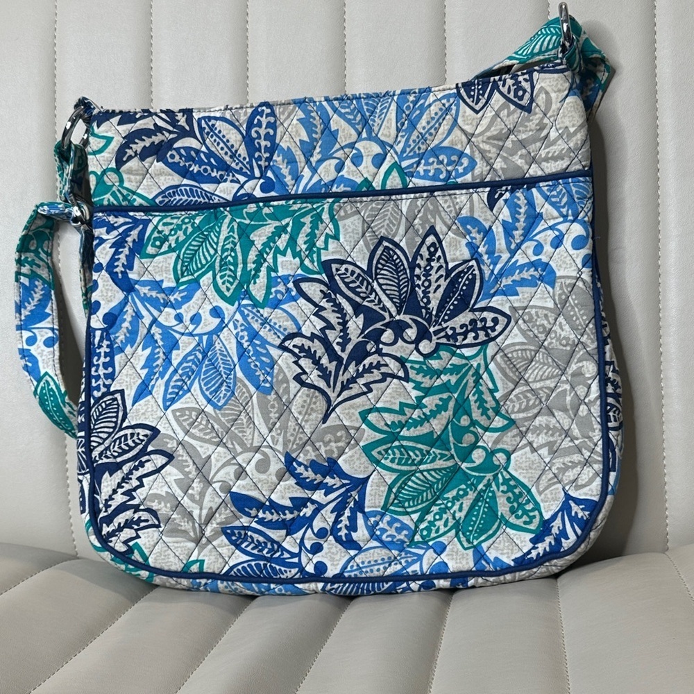 Vera Bradley Santiago Pattern Triple Zip Hipster Crossbody Bag Summer 2017 EUC - Picture 6 of 16